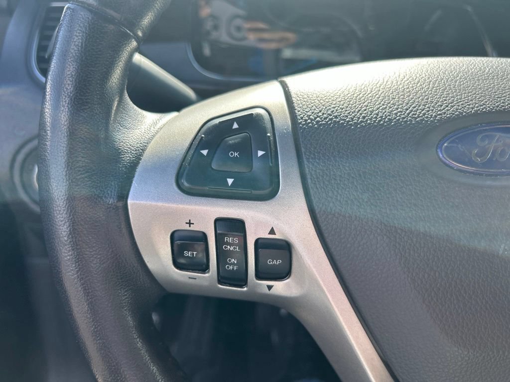 Used 2016 Ford Taurus Limited w/ Driver Assist Package AWD/4WD image 9