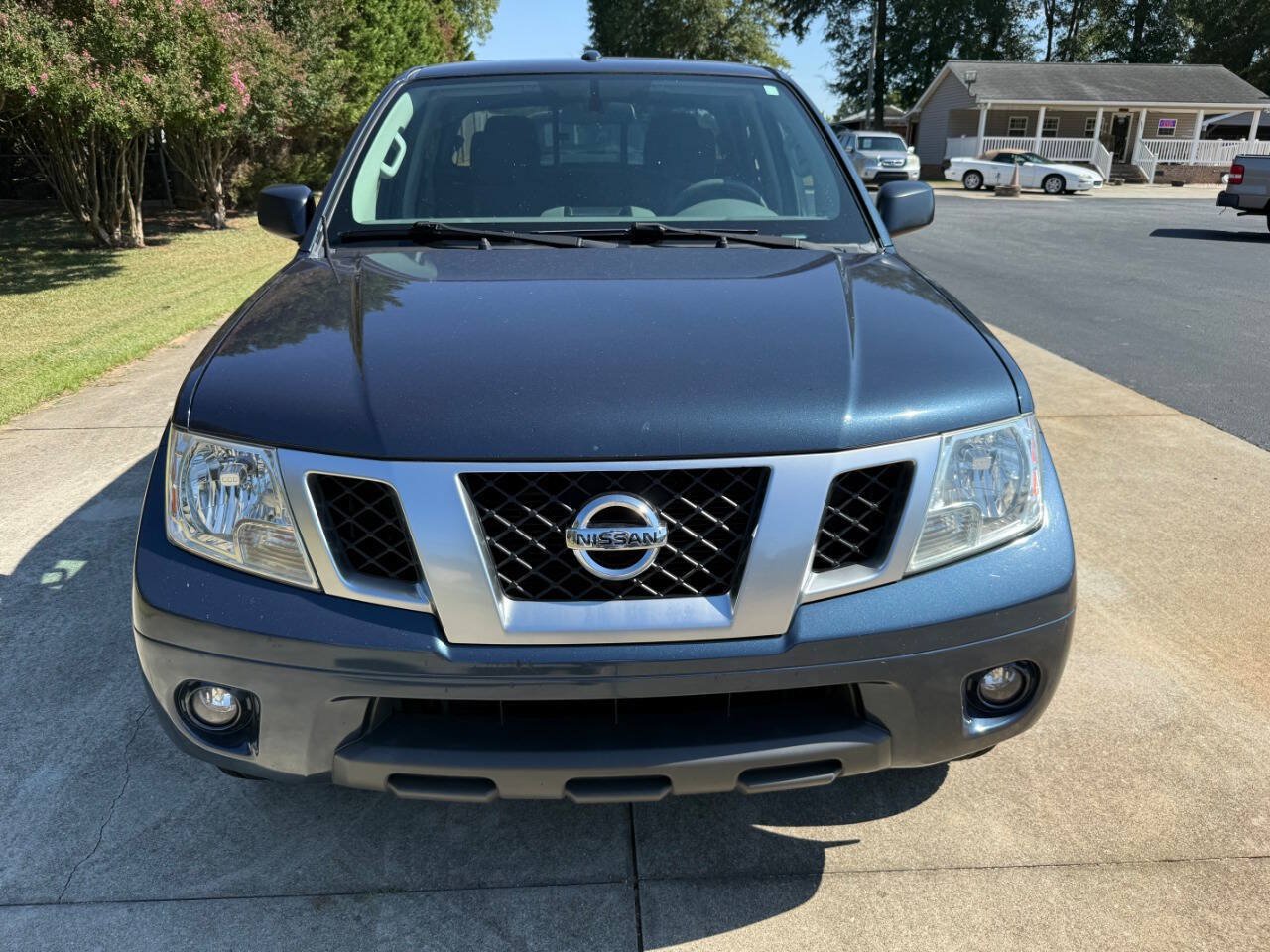 Used 2017 Nissan Frontier Desert Runner RWD image 6
