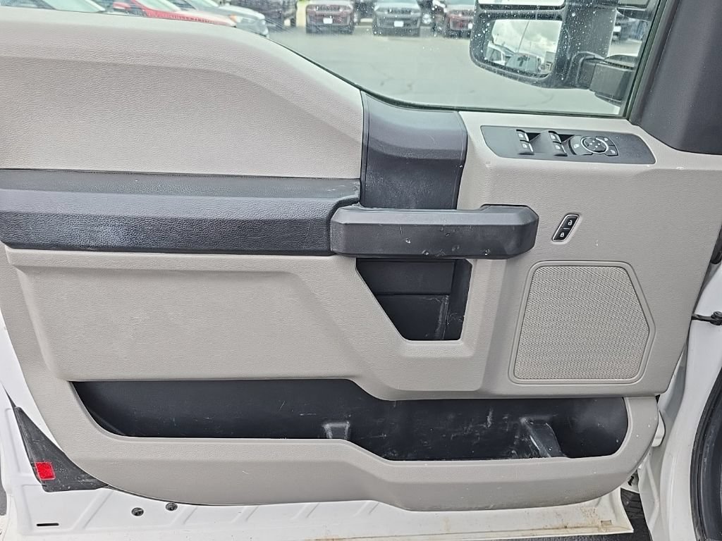 Used 2019 Ford F350 XL w/ XL Value Package AWD/4WD image 5