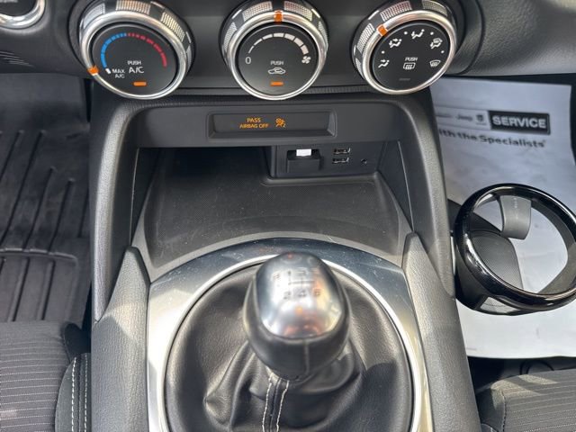 Used 2019 FIAT 124 Spider Classica w/ Technology Group RWD image 19