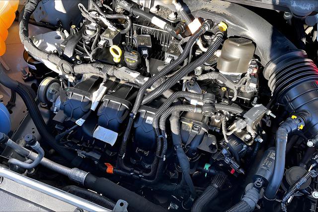 Used 2024 Ford Edge Titanium image 27