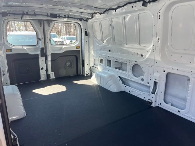 New 2024 Ford E-Transit Low Roof RWD image 26