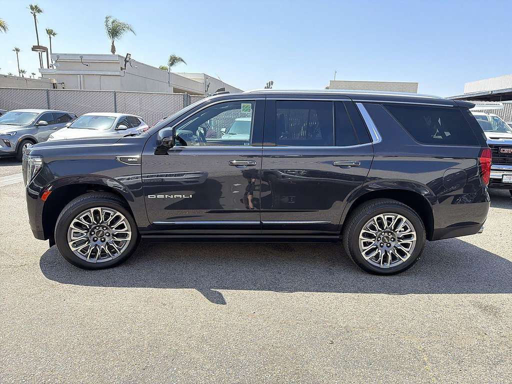 Used 2023 GMC Yukon Denali Ultimate AWD/4WD image 8