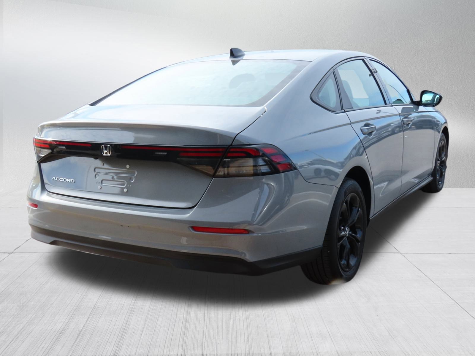 Used 2025 Honda Accord SE image 7