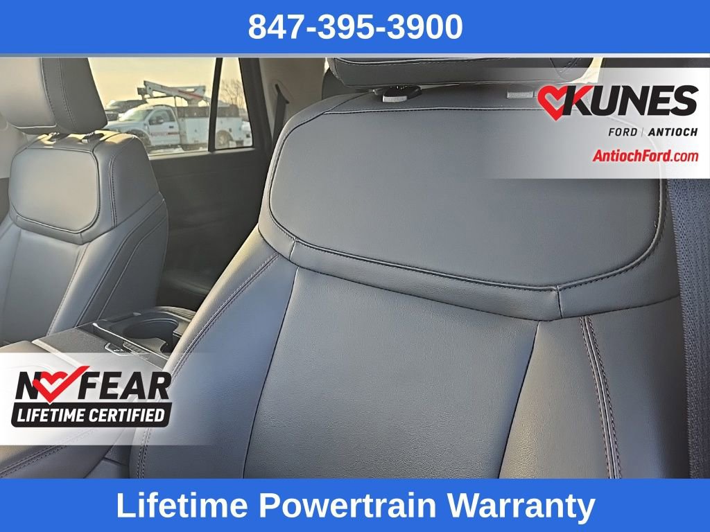 Used 2025 Ford Expedition Active image 17