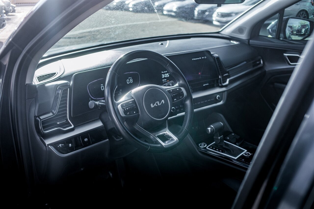 Used 2024 Kia Sportage EX image 12