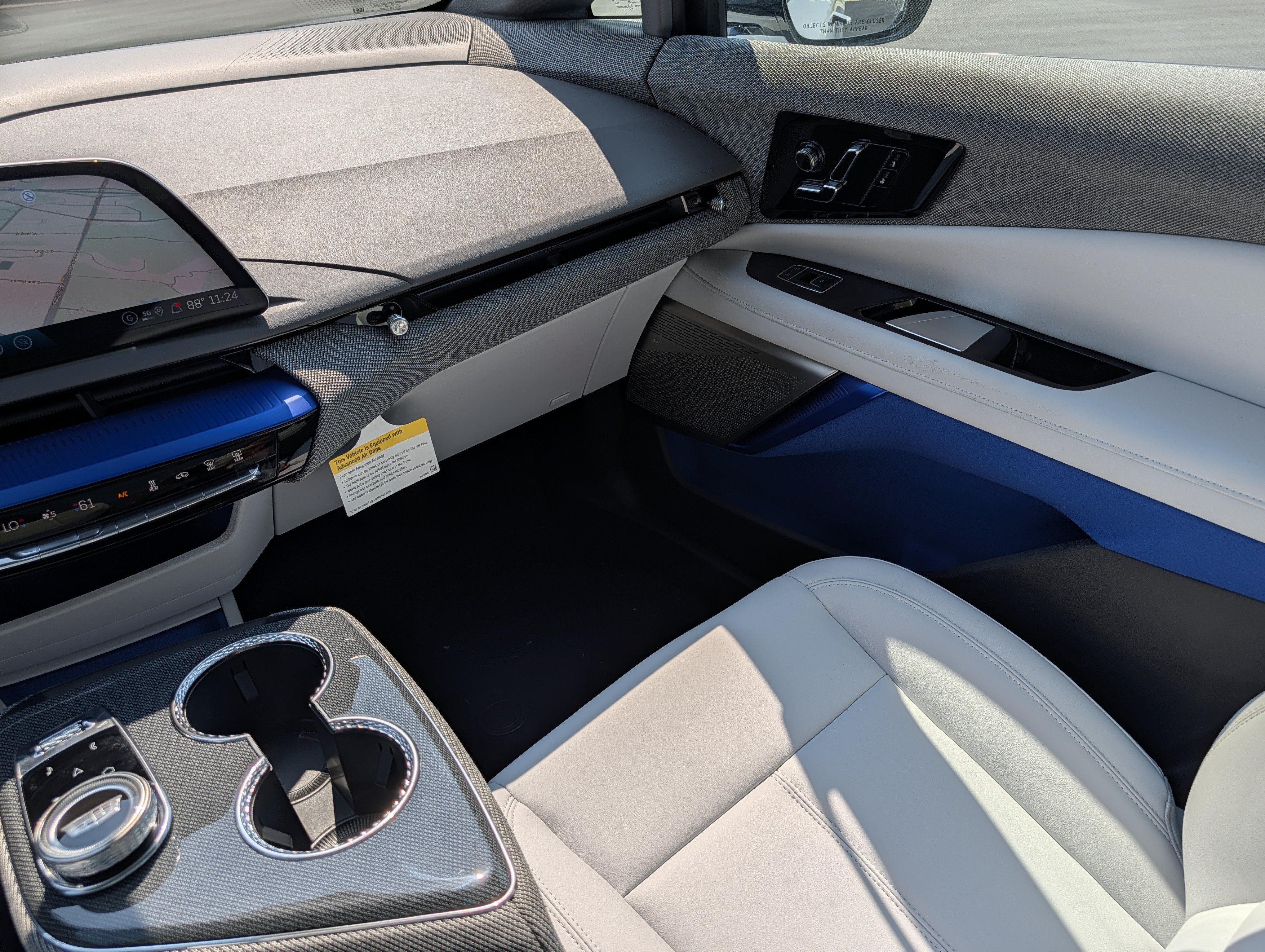 Used 2027 Cadillac Optiq Sport w/ LPO, Floor Liner Package AWD/4WD image 12