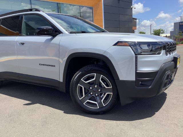 New 2026 Jeep Cherokee Laredo AWD/4WD image 3