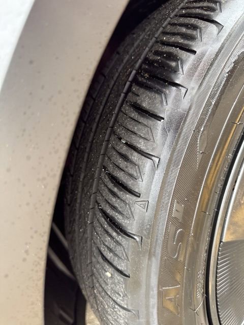 Used 2025 Toyota Prius Plug-In Hybrid image 30