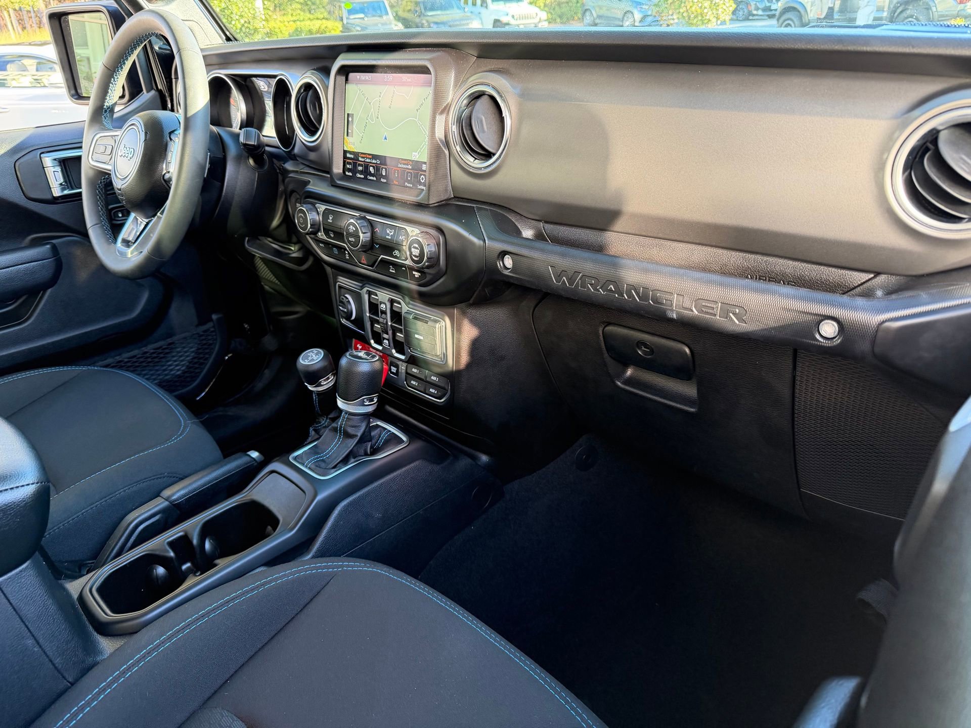 Used 2023 Jeep Wrangler Unlimited Rubicon 4xe image 2