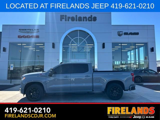 Used 2024 Chevrolet Silverado 1500 RST w/ Z71 Off-Road Package AWD/4WD image 2