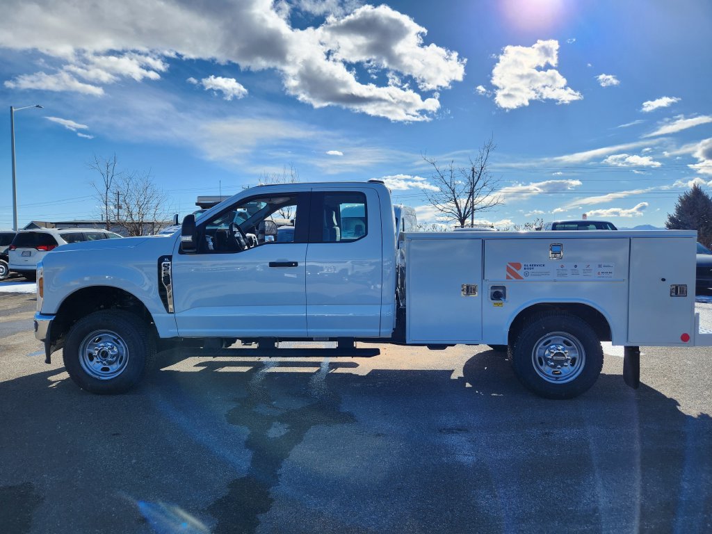 New 2026 Ford F250 XL w/ XL Chrome Package AWD/4WD image 4