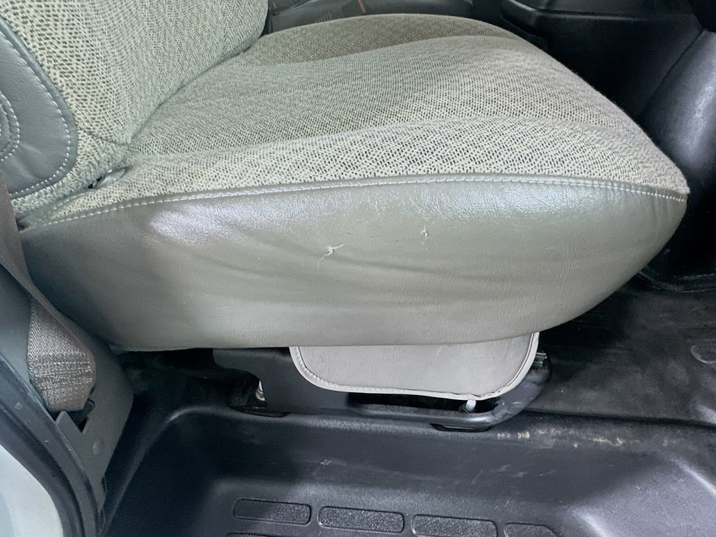 Used 2019 Chevrolet Express 2500 image 22