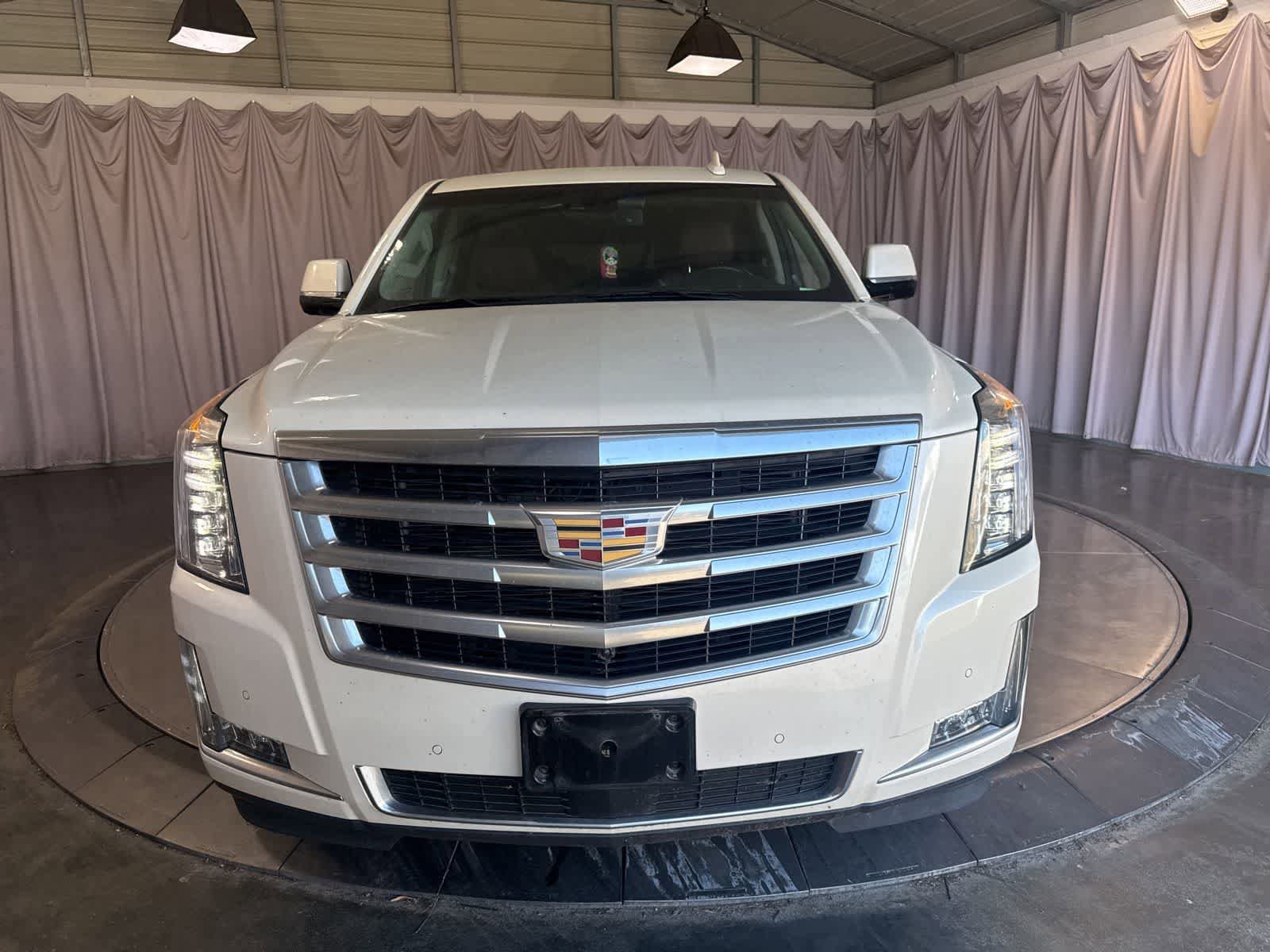 Used 2015 Cadillac Escalade ESV Premium AWD/4WD image 2