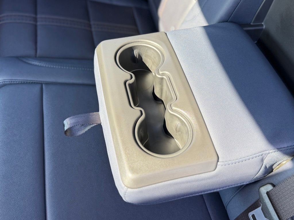 Used 2023 Chevrolet Silverado 1500 High Country w/ Technology Package image 6