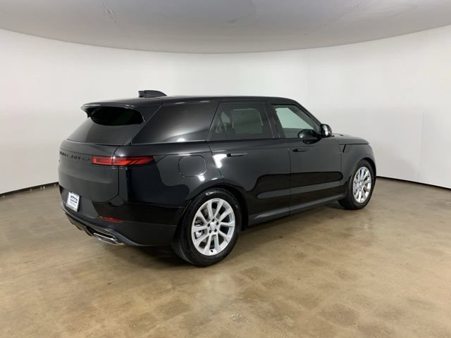 Used 2025 Land Rover Range Rover Sport SE AWD/4WD image 8