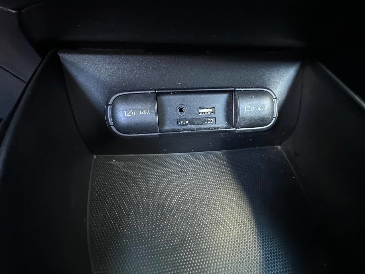 Used 2018 Kia Soul FWD image 12