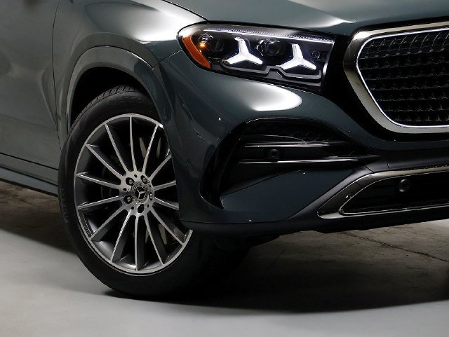 New 2027 Mercedes-Benz GLE 450 4MATIC image 3