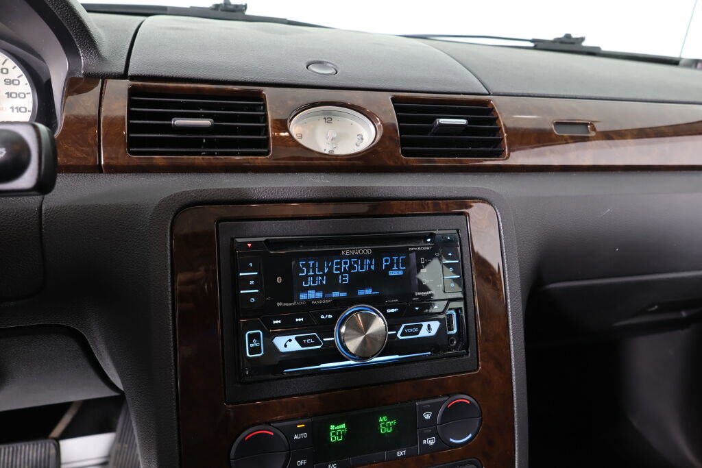 Used 2005 Ford Five Hundred Limited image 35