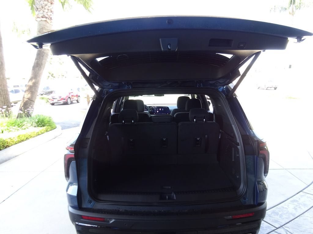 New 2026 Chevrolet Traverse LT w/ Midnight/Sport Edition FWD image 29