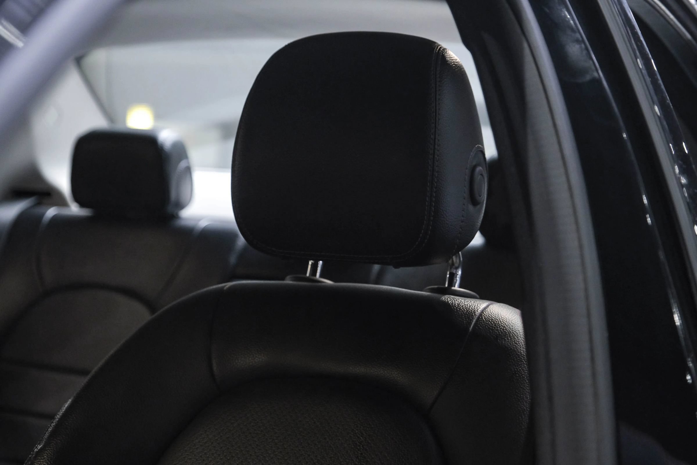 Used 2015 Mercedes-Benz C 300 Sedan image 27