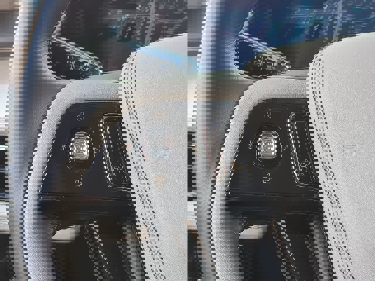 Used 2025 Lincoln Aviator Reserve w/ Luxury Package image 25