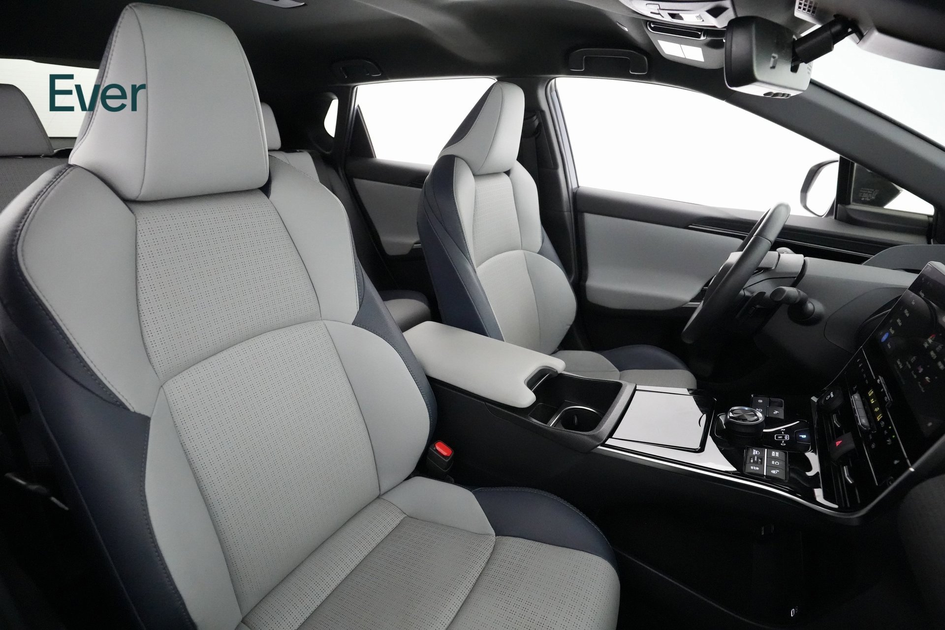 Used 2023 Subaru Solterra AWD image 8