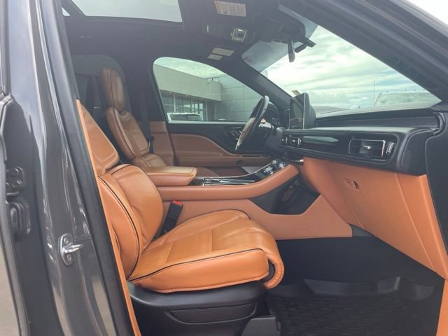 Used 2024 Lincoln Aviator Black Label AWD/4WD image 11
