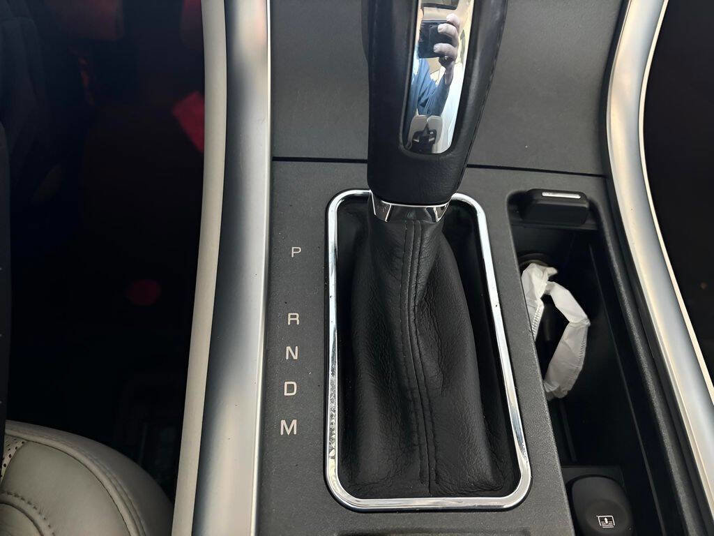 Used 2011 Lincoln MKS AWD w/ 201A Rapid Spec Order Code image 6