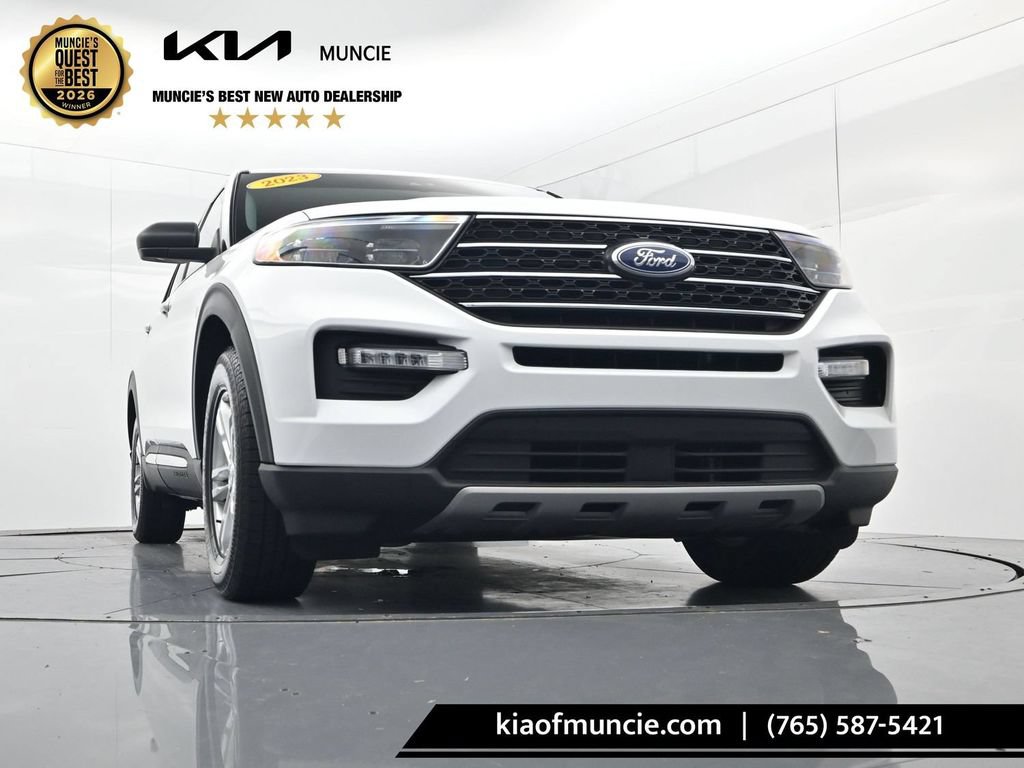Used 2023 Ford Explorer XLT w/ Equipment Group 202A RWD image 36