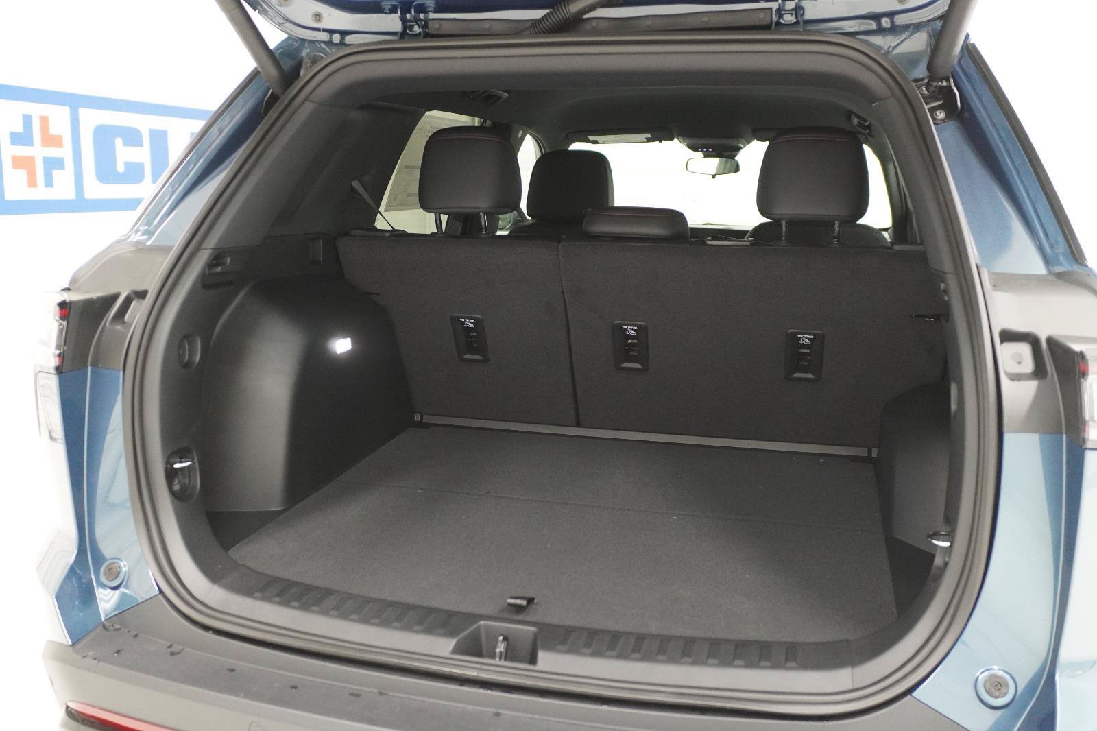 New 2027 Chevrolet Equinox RS FWD image 32