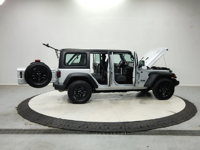 Used 2024 Jeep Wrangler Unlimited Sport AWD/4WD image 17