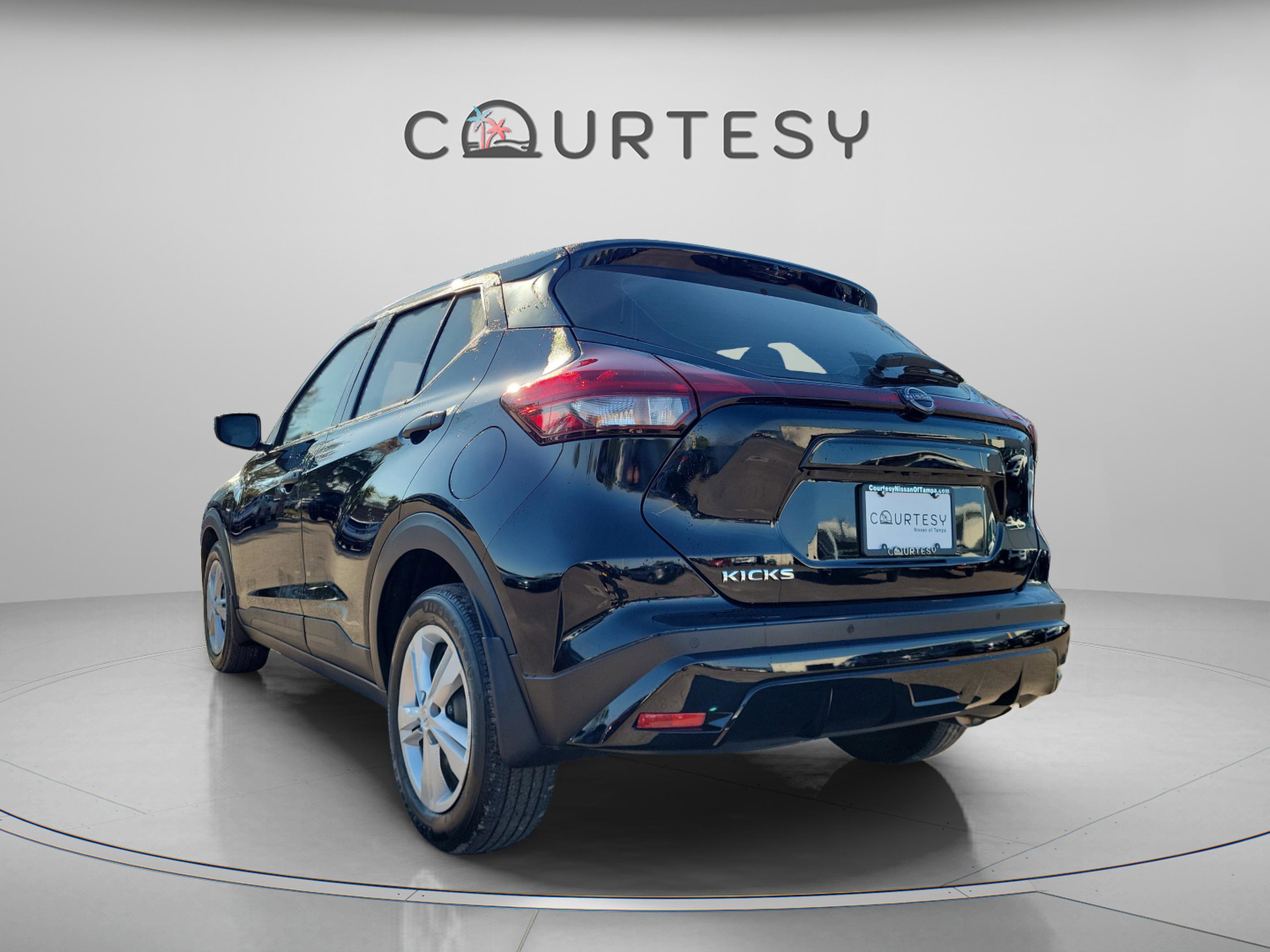 Certified 2024 Nissan Kicks S image 5