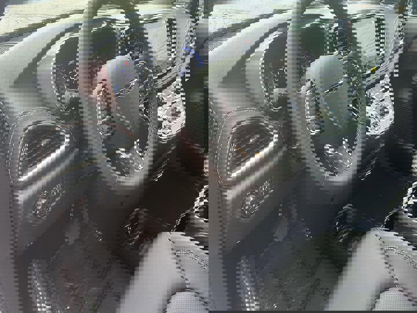 New 2026 Chrysler Pacifica Select image 11