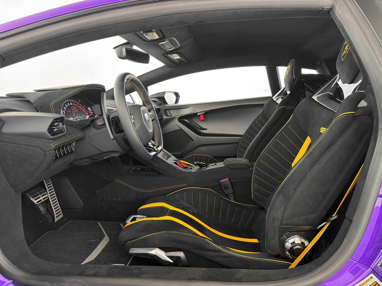 Used 2023 Lamborghini Huracan STO image 14