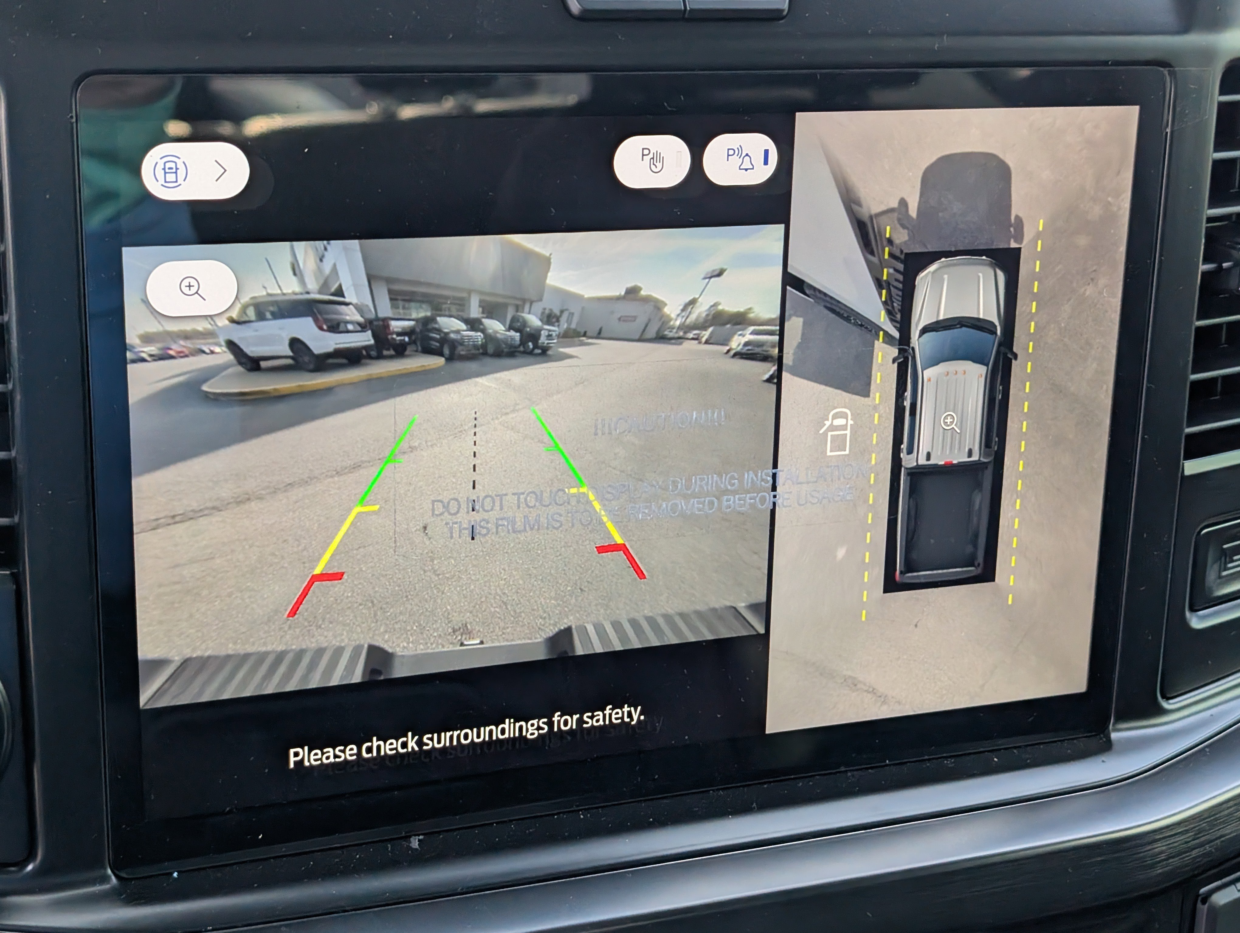 New 2026 Ford F250 Lariat w/ Black Appearance Package image 25