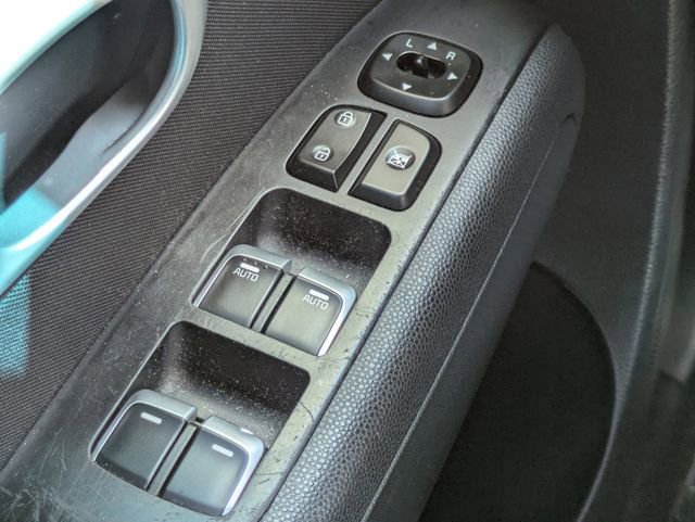 Used 2018 Kia Soul + image 22