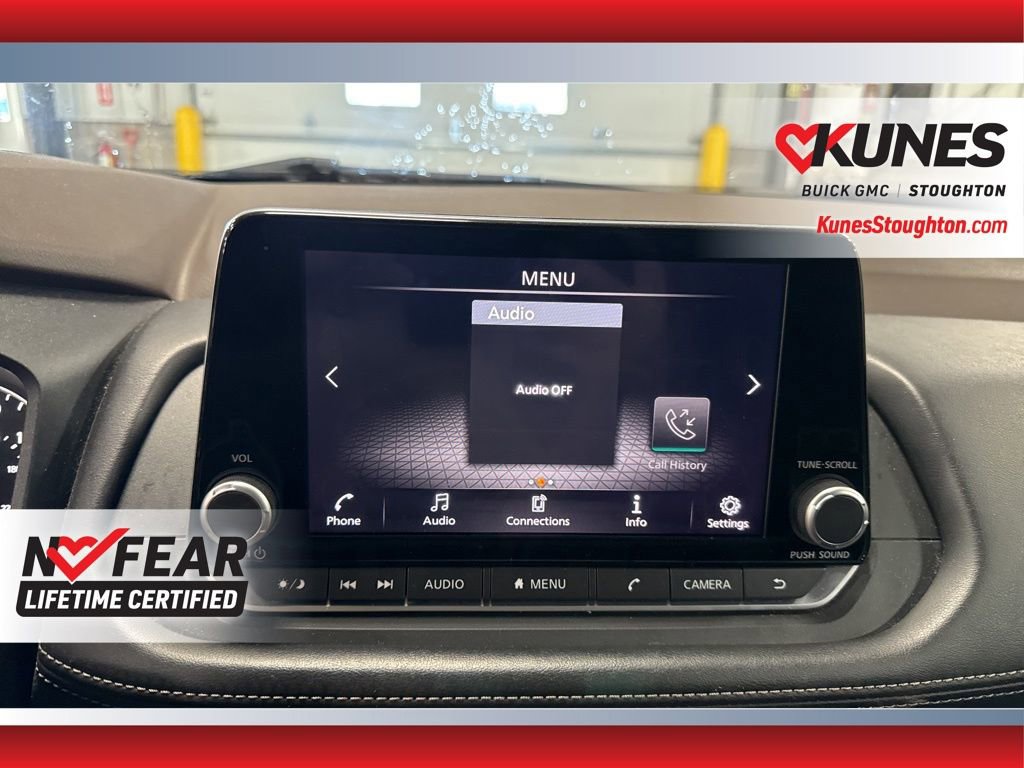 Used 2023 Nissan Rogue S image 29