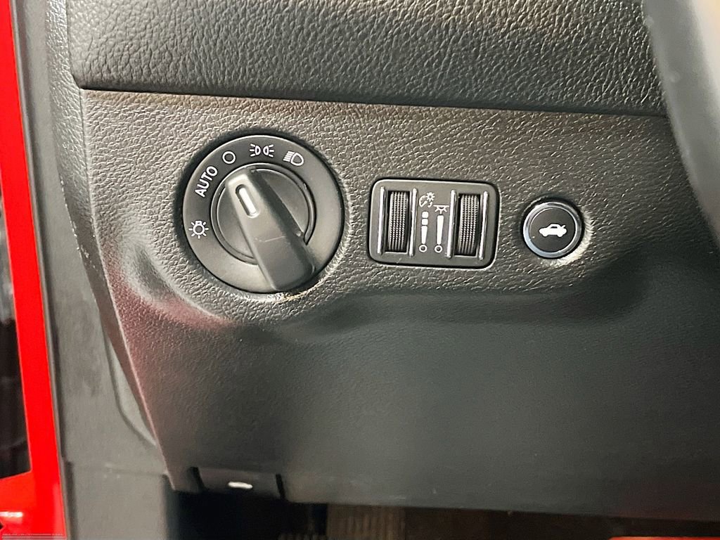 Used 2023 Dodge Challenger GT image 10