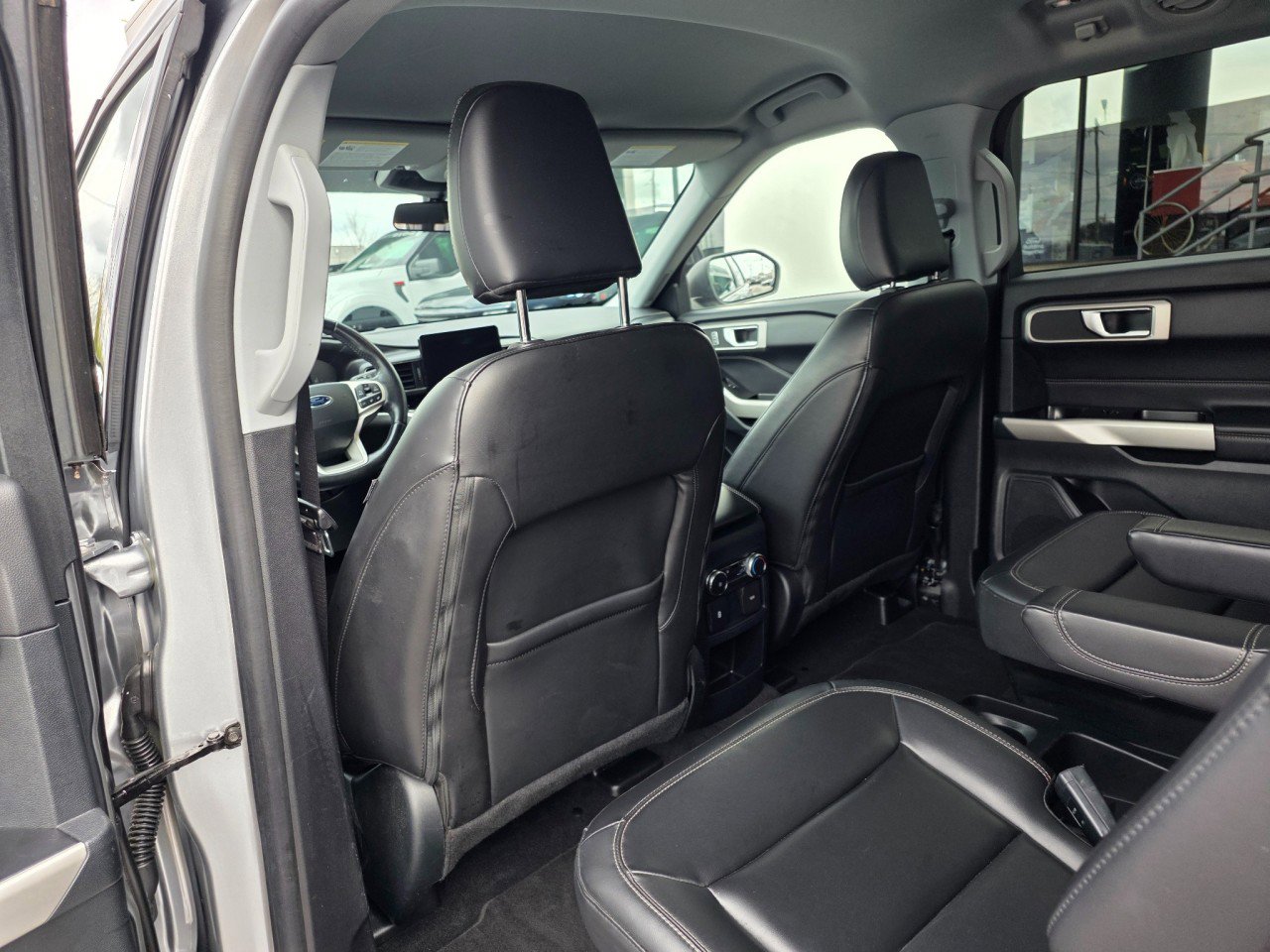 Used 2021 Ford Explorer XLT w/ Equipment Group 202A image 21