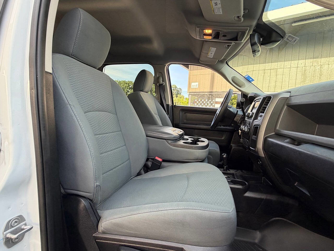 Used 2016 RAM 3500 Tradesman w/ Chrome Appearance Group image 39