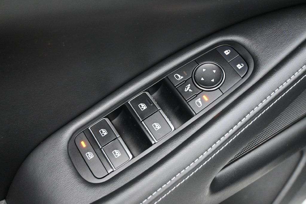 Used 2023 INFINITI QX60 Luxe w/ Cargo Package FWD image 4