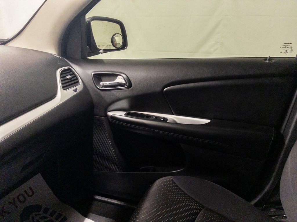 Used 2013 Dodge Journey SE image 24