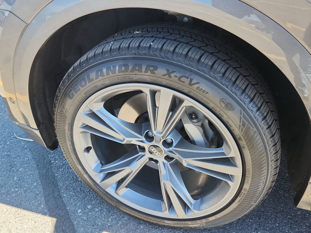 Used 2021 Audi Q8 Prestige w/ Prestige Package image 19