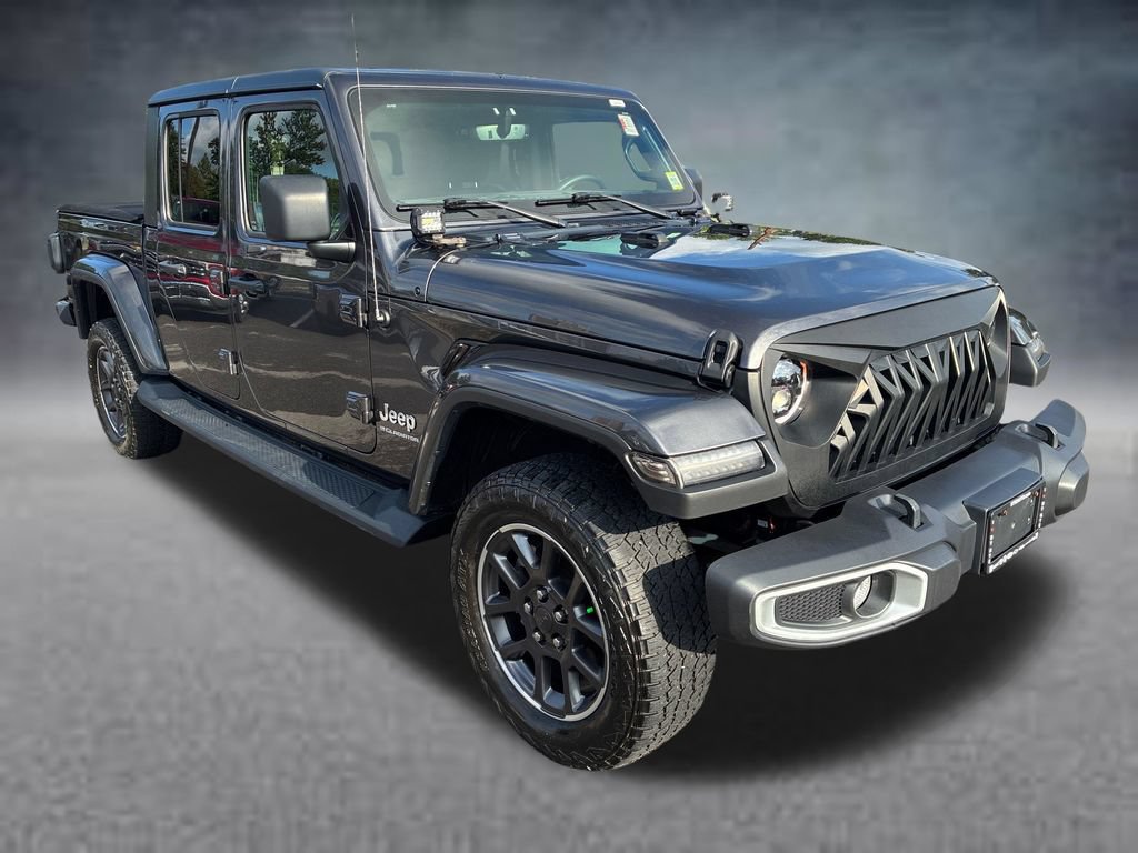 Used 2023 Jeep Gladiator Overland w/ Cold Weather Group AWD/4WD image 8