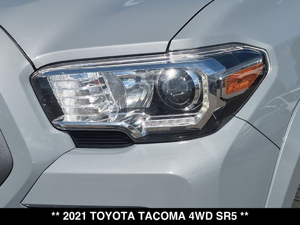 Used 2021 Toyota Tacoma TRD Sport AWD/4WD image 16