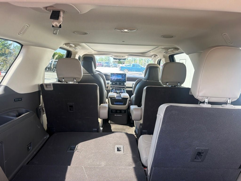 Used 2023 Lincoln Navigator L Reserve AWD/4WD image 14