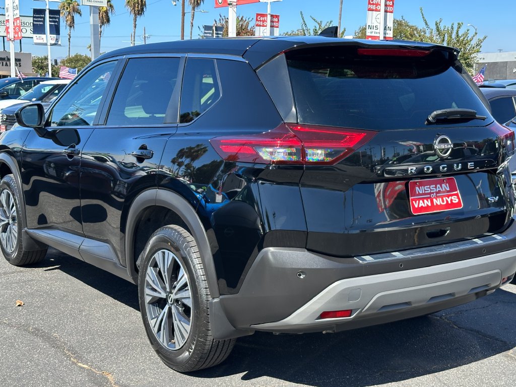Used 2023 Nissan Rogue SV FWD image 5