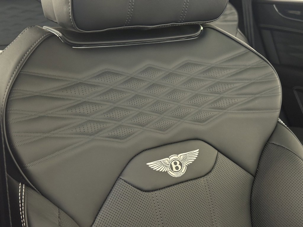 New 2025 Bentley Bentayga image 64