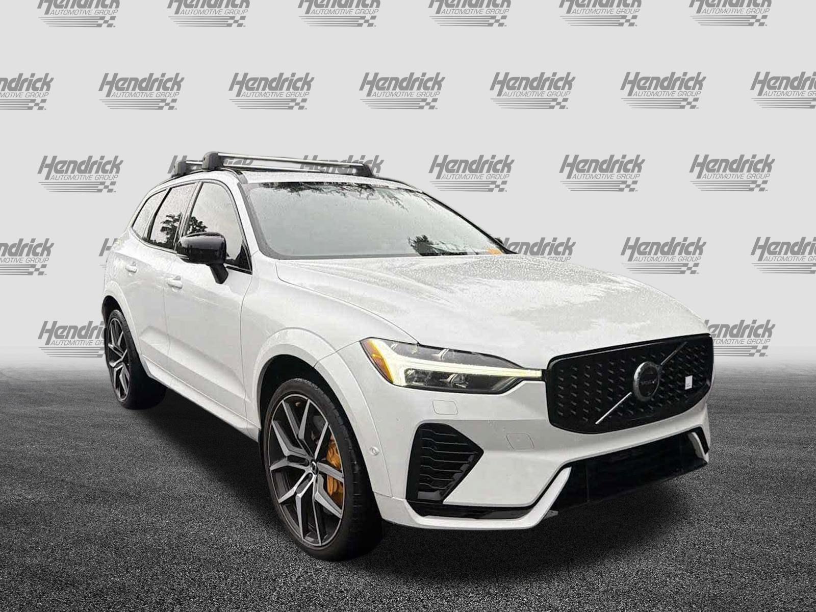 Used 2023 Volvo XC60 B5 Ultimate w/ Climate Package FWD image 2
